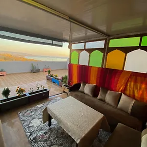 Hostel Mira 