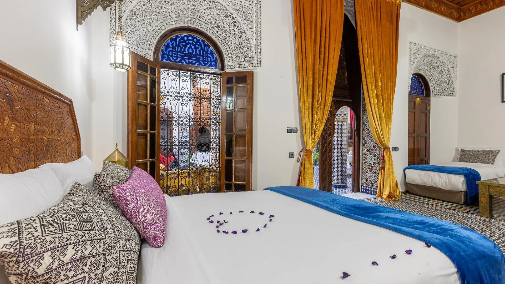 Palais Nazha Fes - Luxury Lodging 5*,